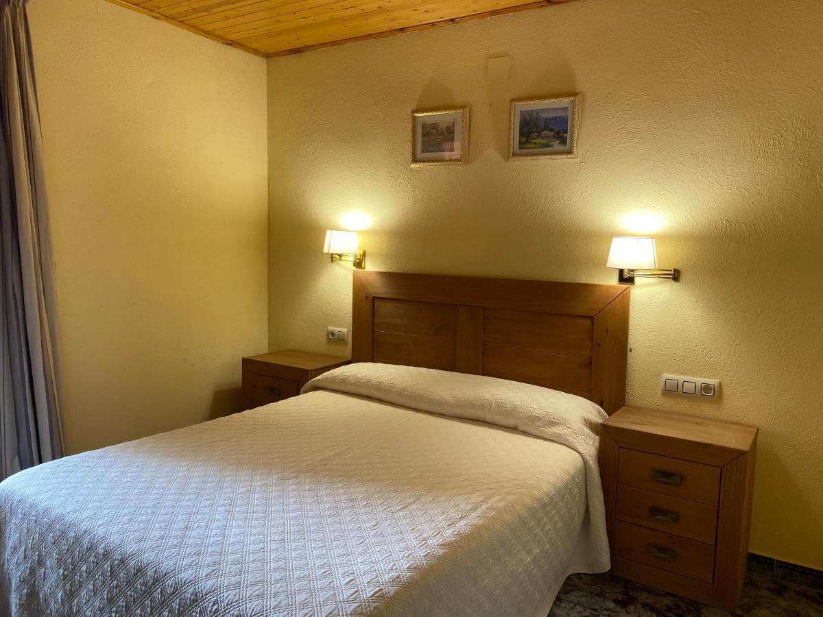 Hotel Rural Cal Amadeu Vilanova d'Escornalbou Exterior foto